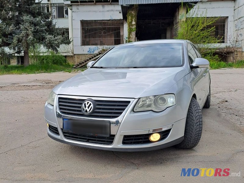 2009' Volkswagen Passat photo #1