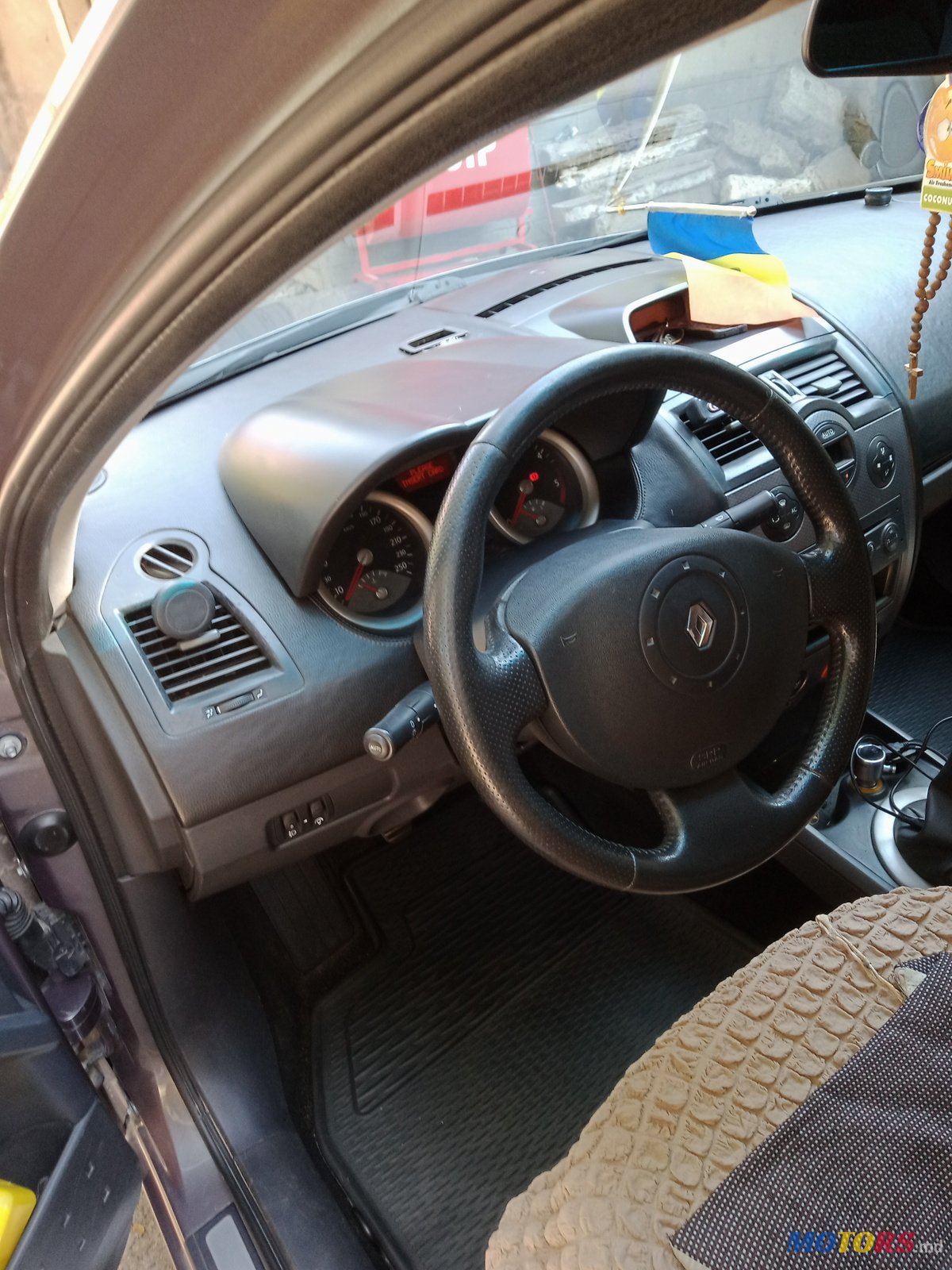 2005' Renault Megane photo #5