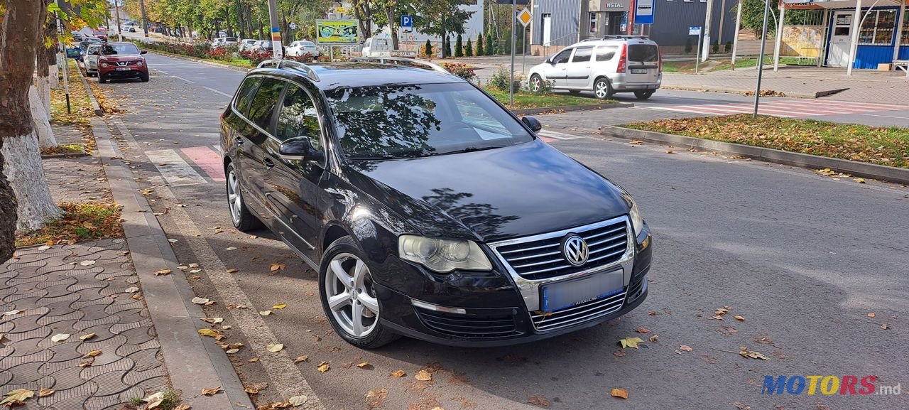 2010' Volkswagen Passat photo #3