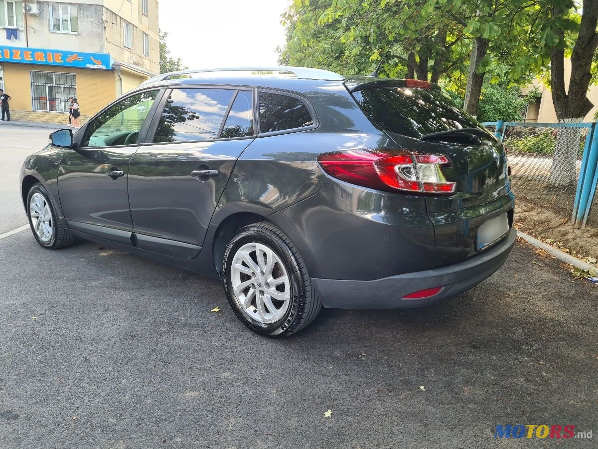 2012' Renault Megane photo #4