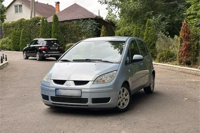 2006' Mitsubishi Colt