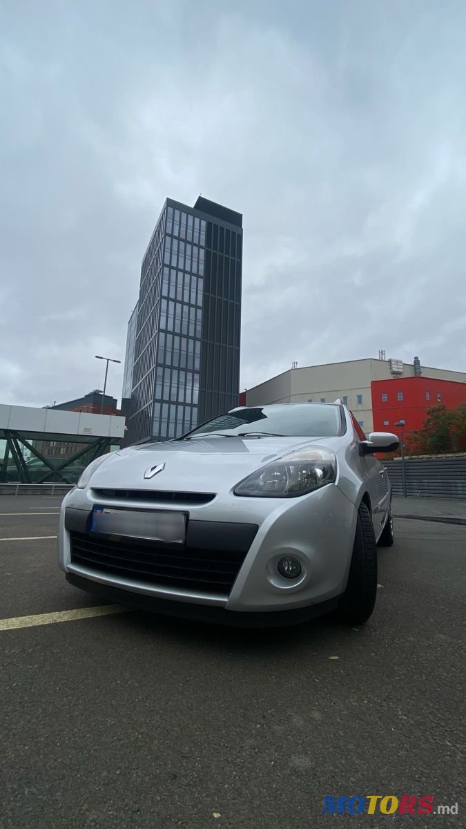 2012' Renault Clio photo #1