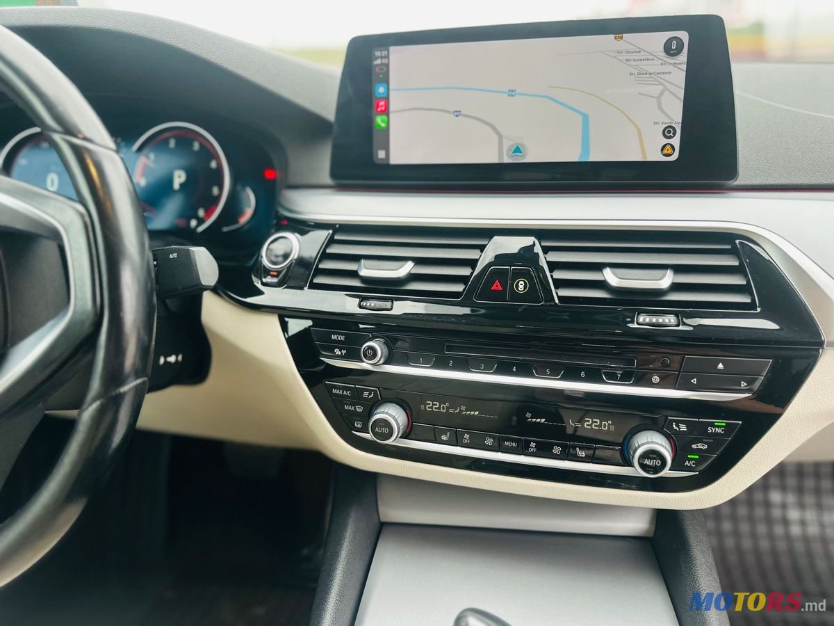 2017' BMW 5 Series photo #5