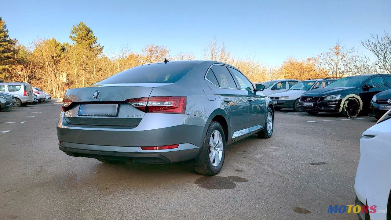 2016' Skoda Superb photo #2