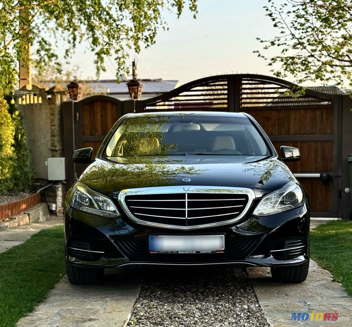2015' Mercedes-Benz E-Class photo #2