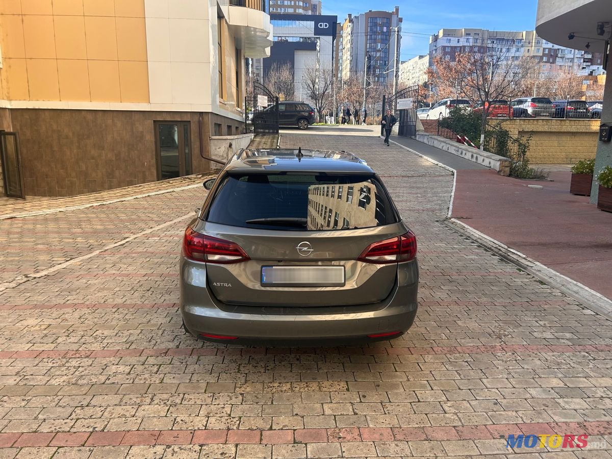 2019' Opel Astra photo #3