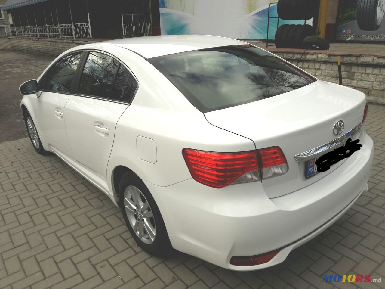 2011' Toyota Avensis photo #5