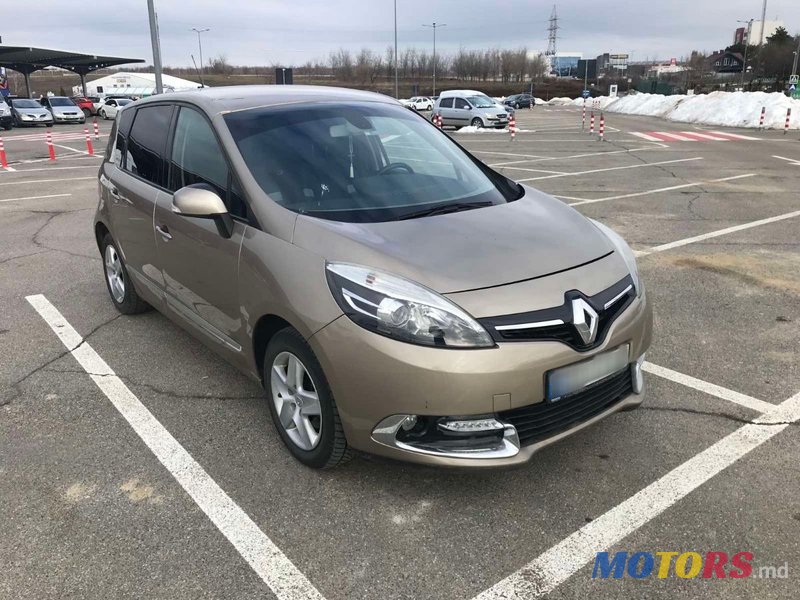 2016' Renault Scenic photo #2