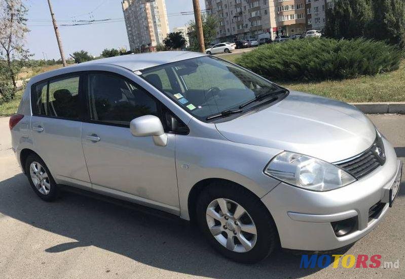 2008' Nissan Tiida photo #1