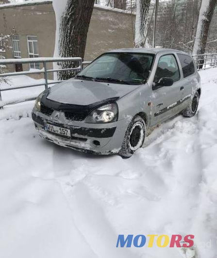 2002' Renault Clio photo #1