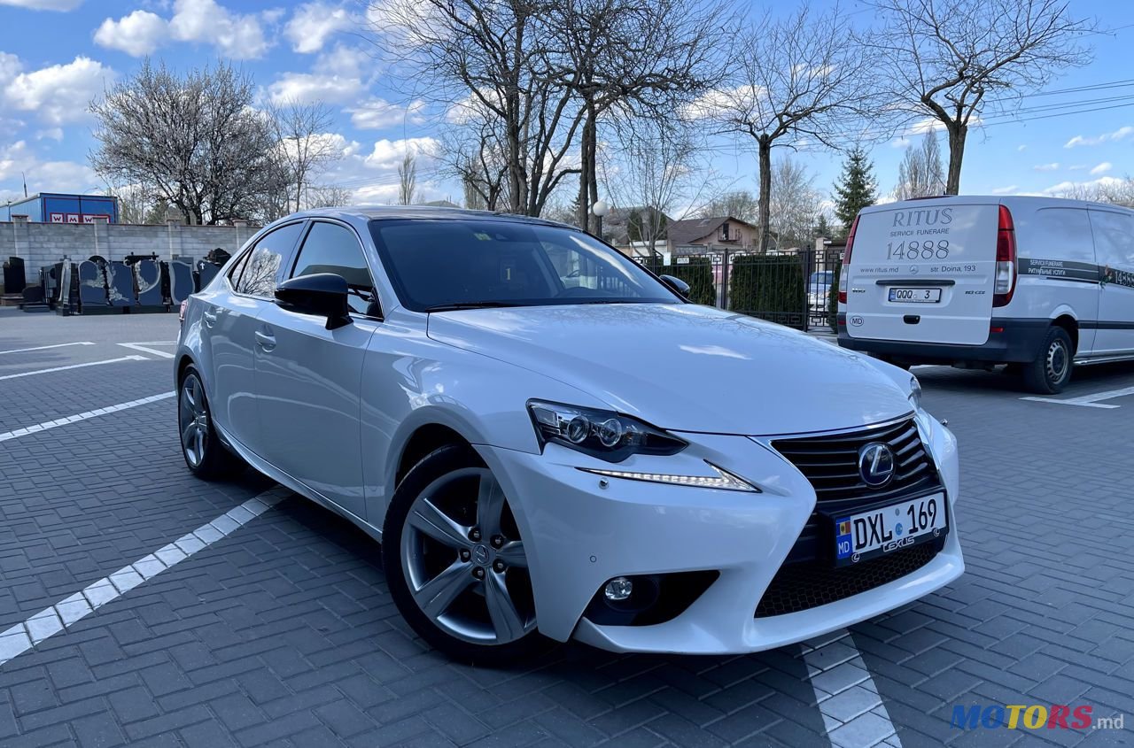 2015' Lexus Is Series photo #3