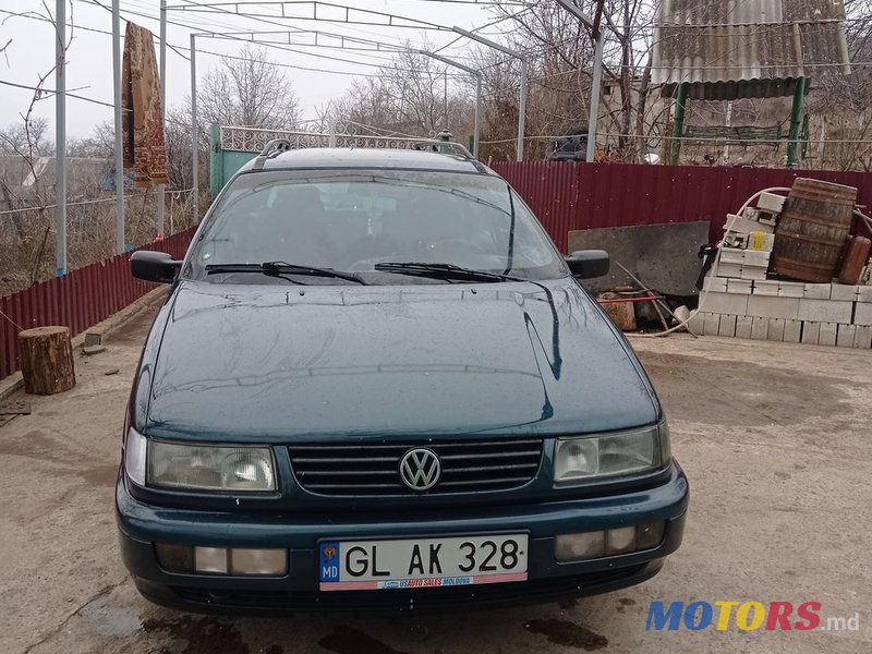 1995' Volkswagen Passat photo #2