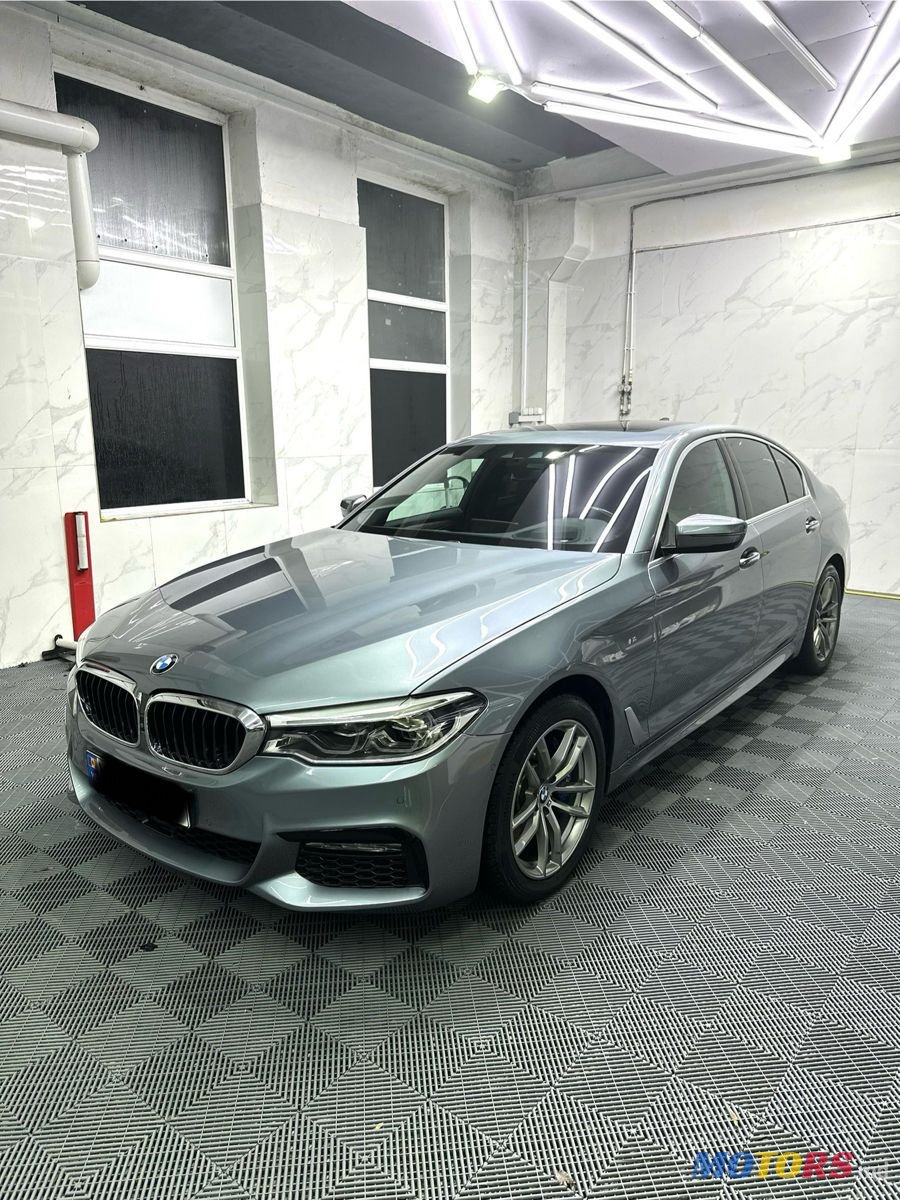 2018' BMW 5 Series photo #3