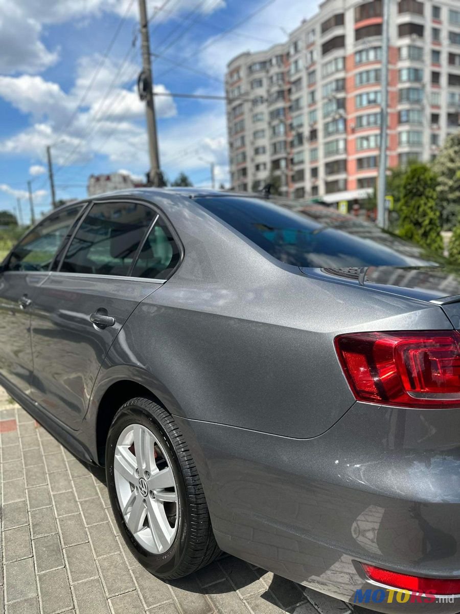 2013' Volkswagen Jetta photo #4