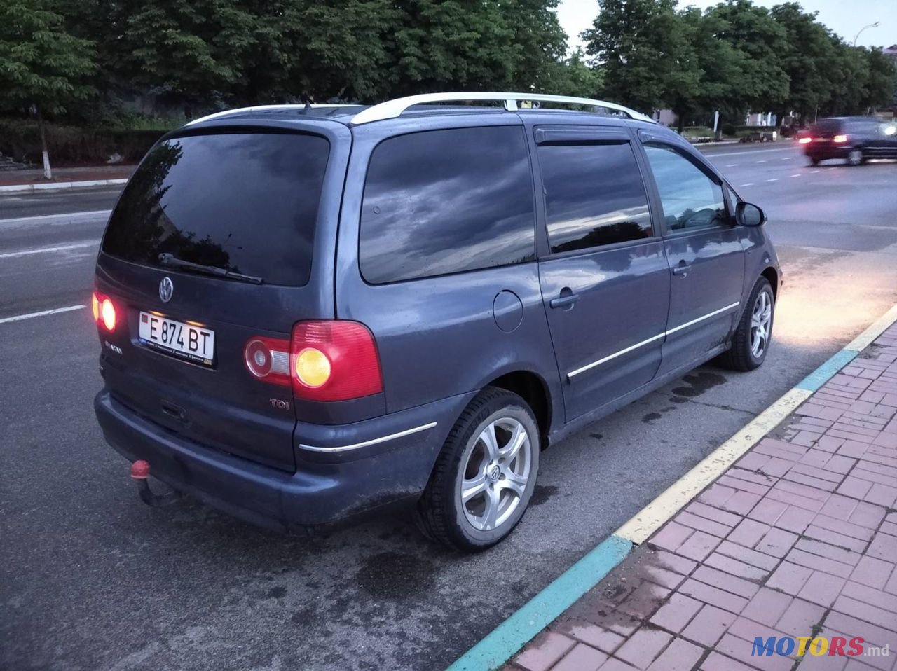 2004' Volkswagen Sharan photo #3