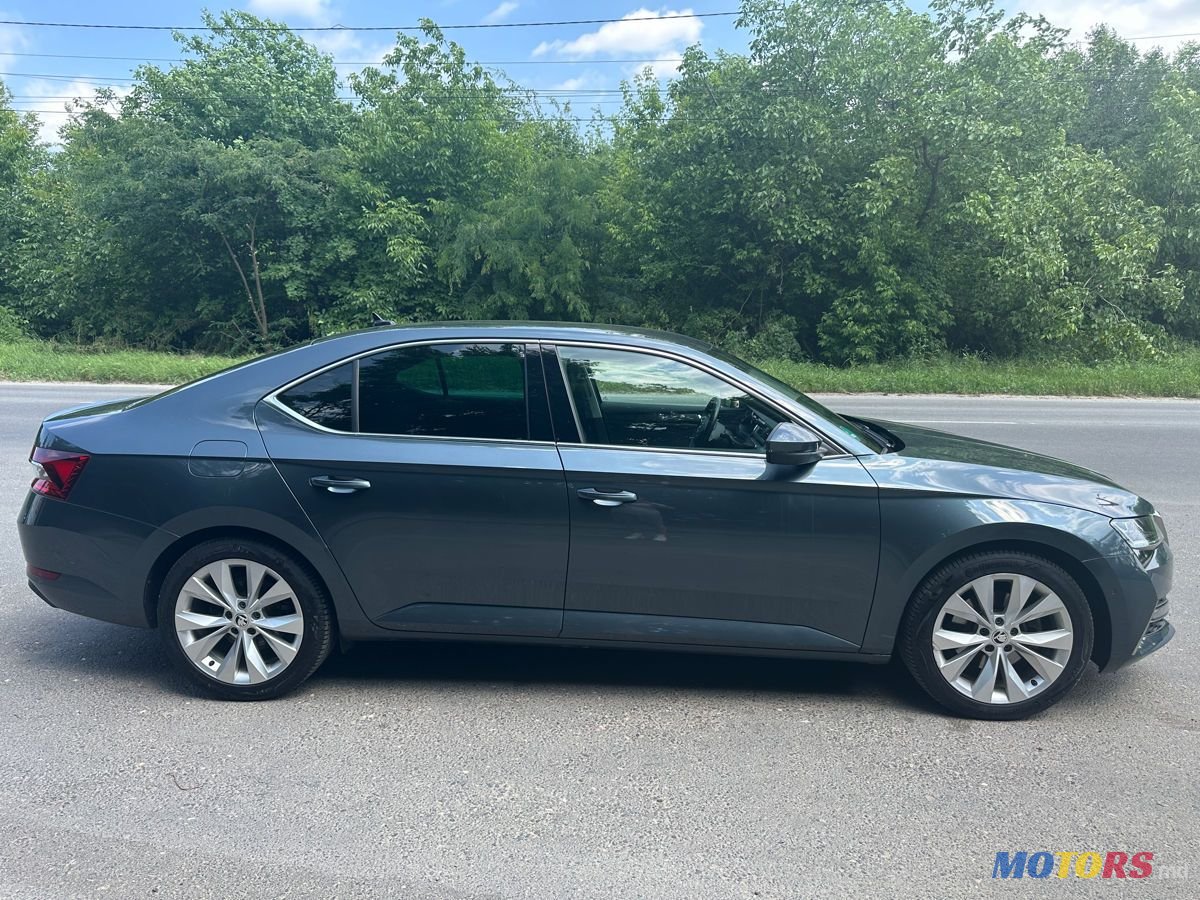 2020' Skoda Superb photo #2