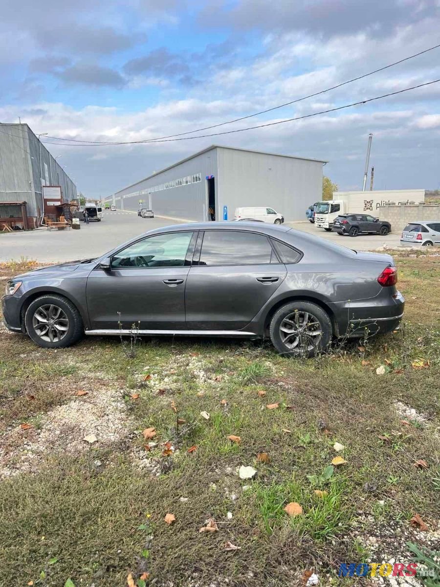 2018' Volkswagen Passat photo #5