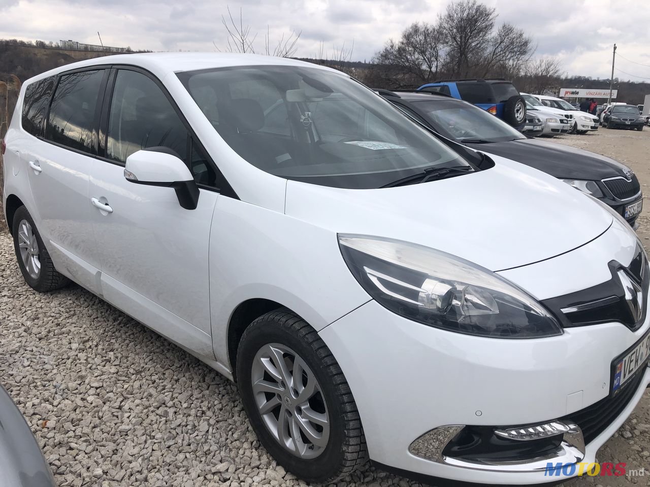 2015' Renault Grand Scenic photo #2