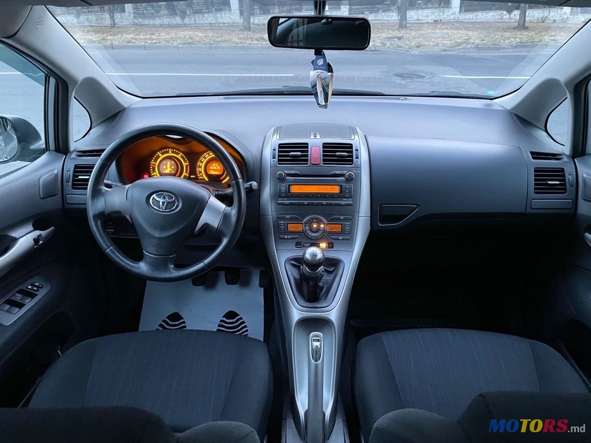 2008' Toyota Auris photo #6