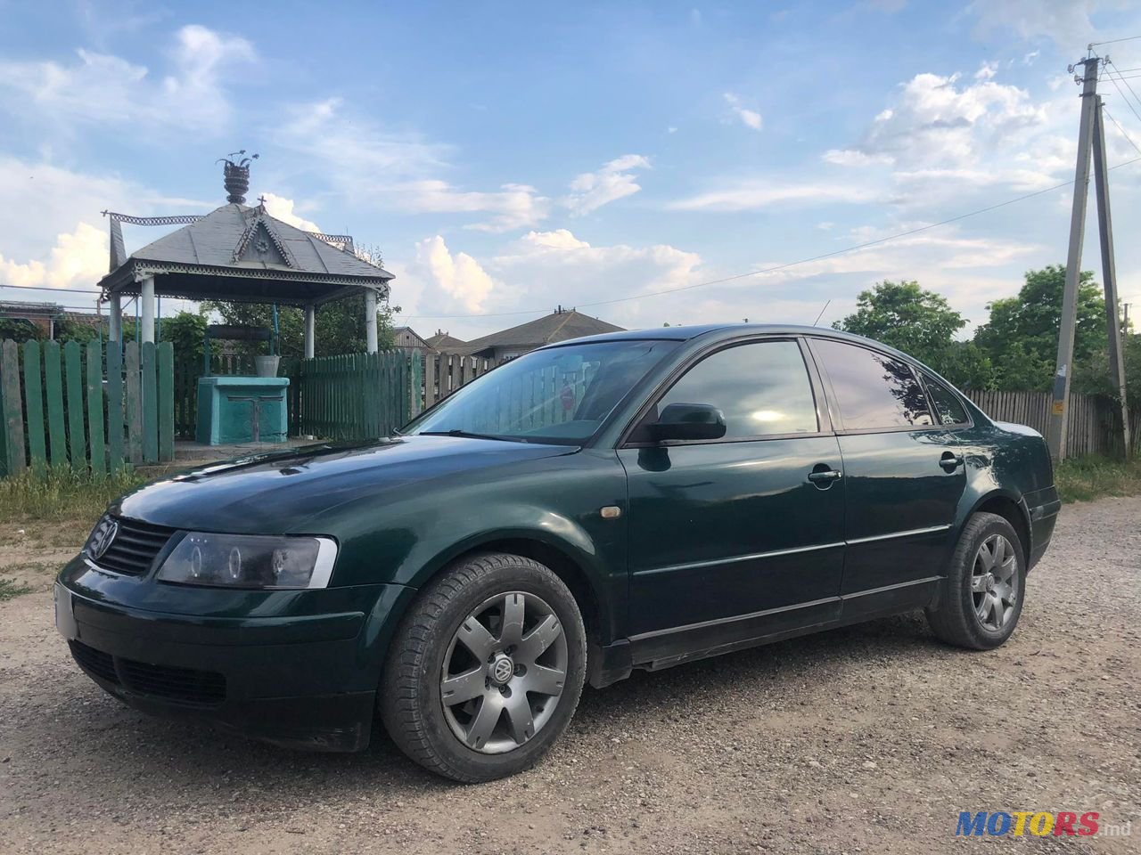 2001' Volkswagen Passat photo #2