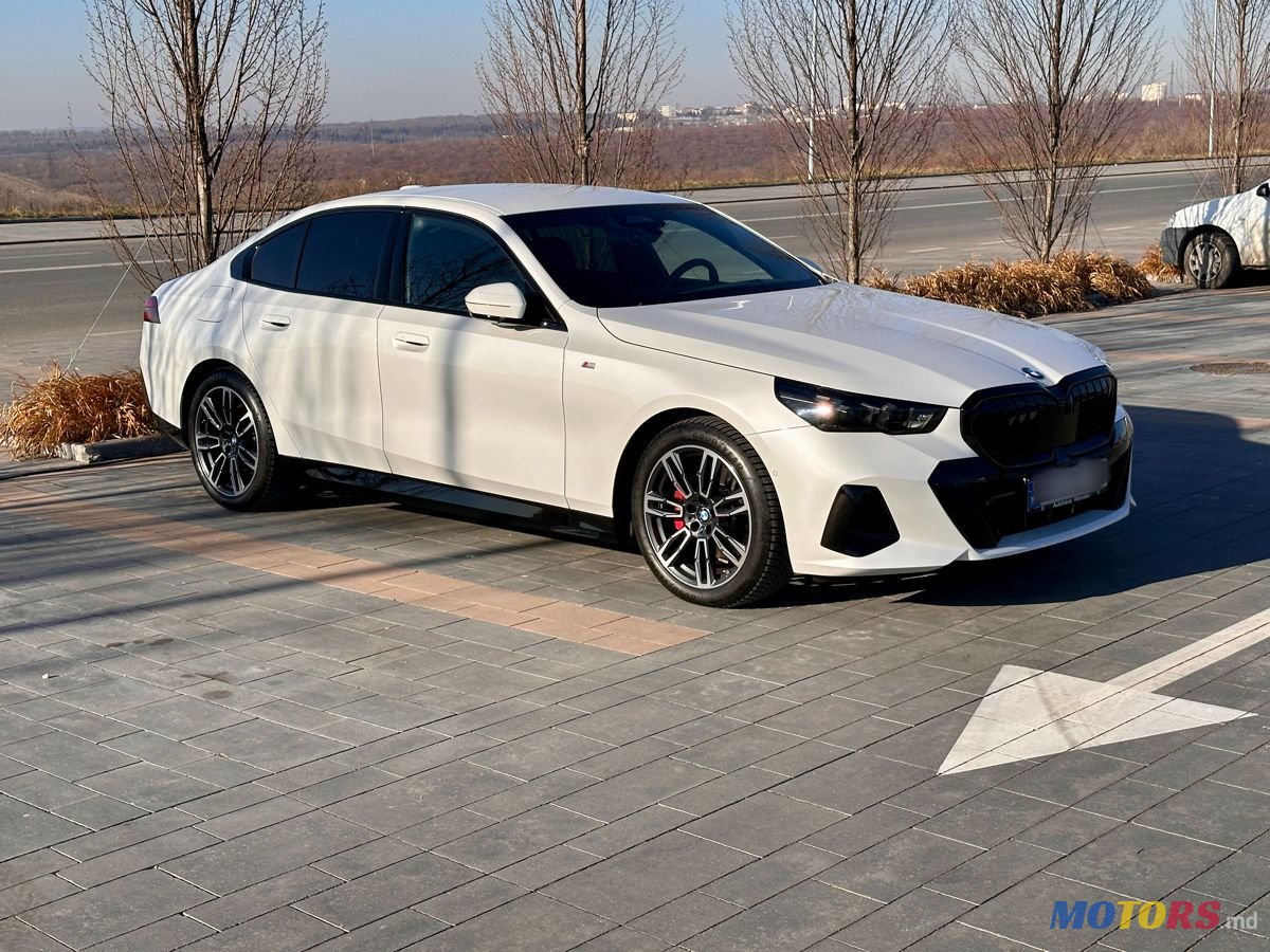 2023' BMW 5 Series photo #4