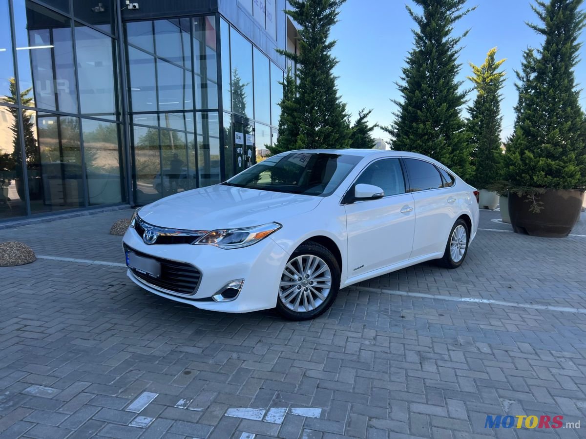 2013' Toyota Avalon photo #2