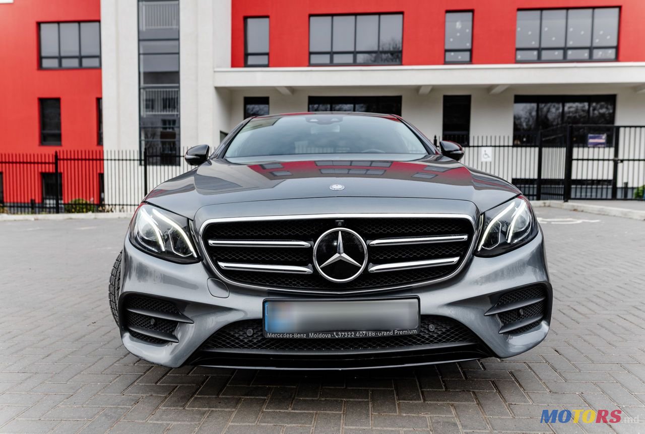 2017' Mercedes-Benz E Класс photo #2