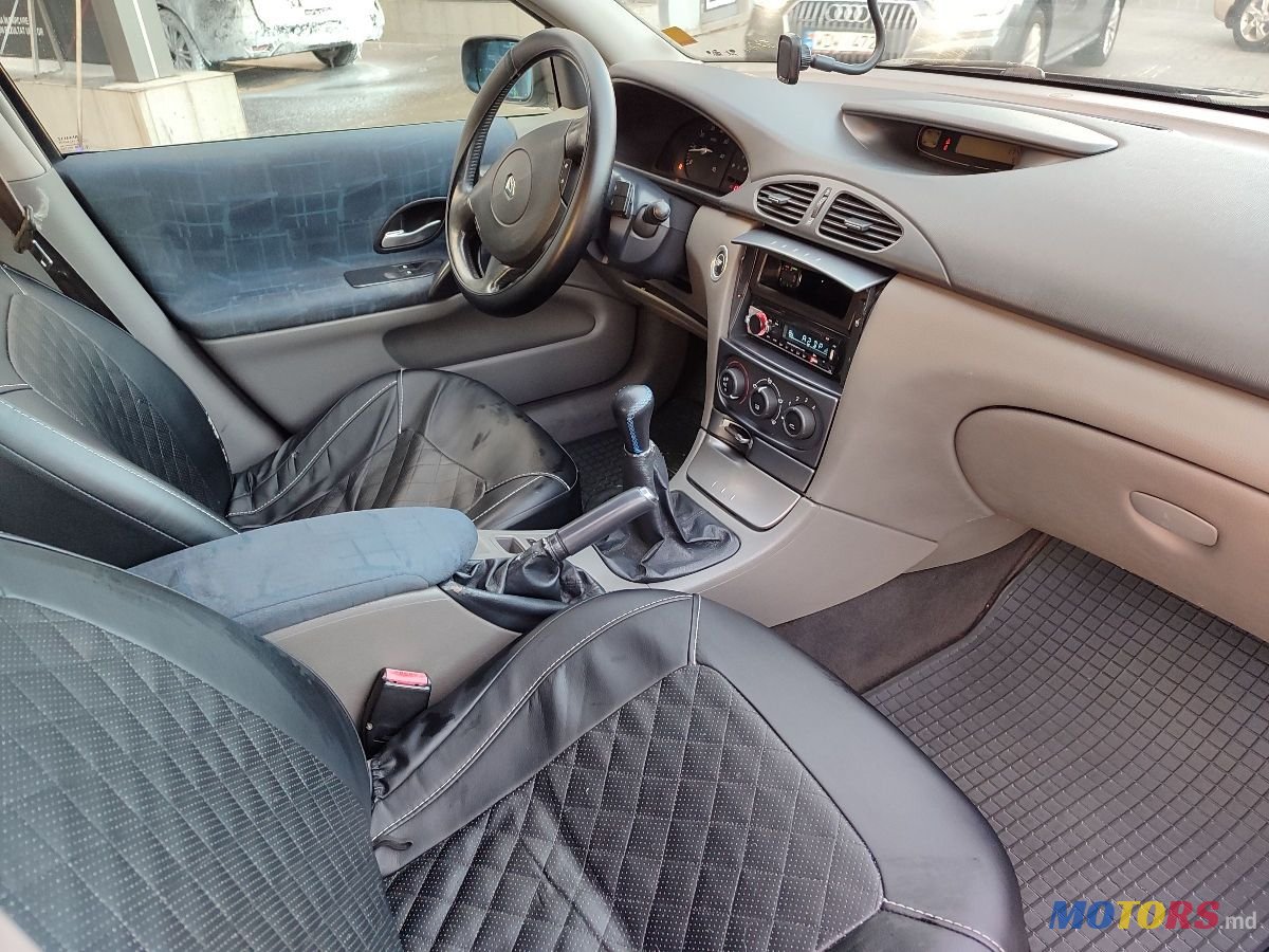 2002' Renault Laguna photo #4