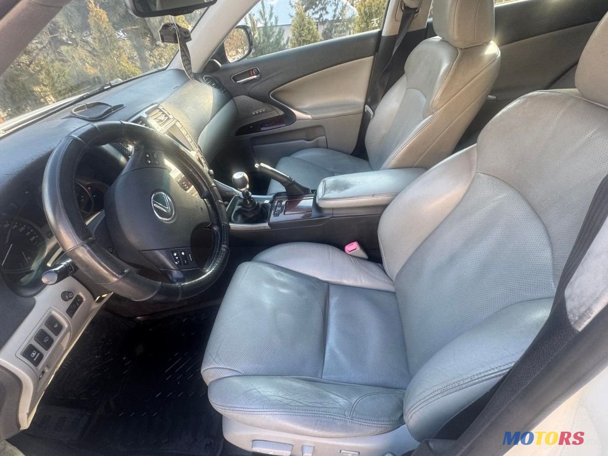 2006' Lexus Is Series photo #4