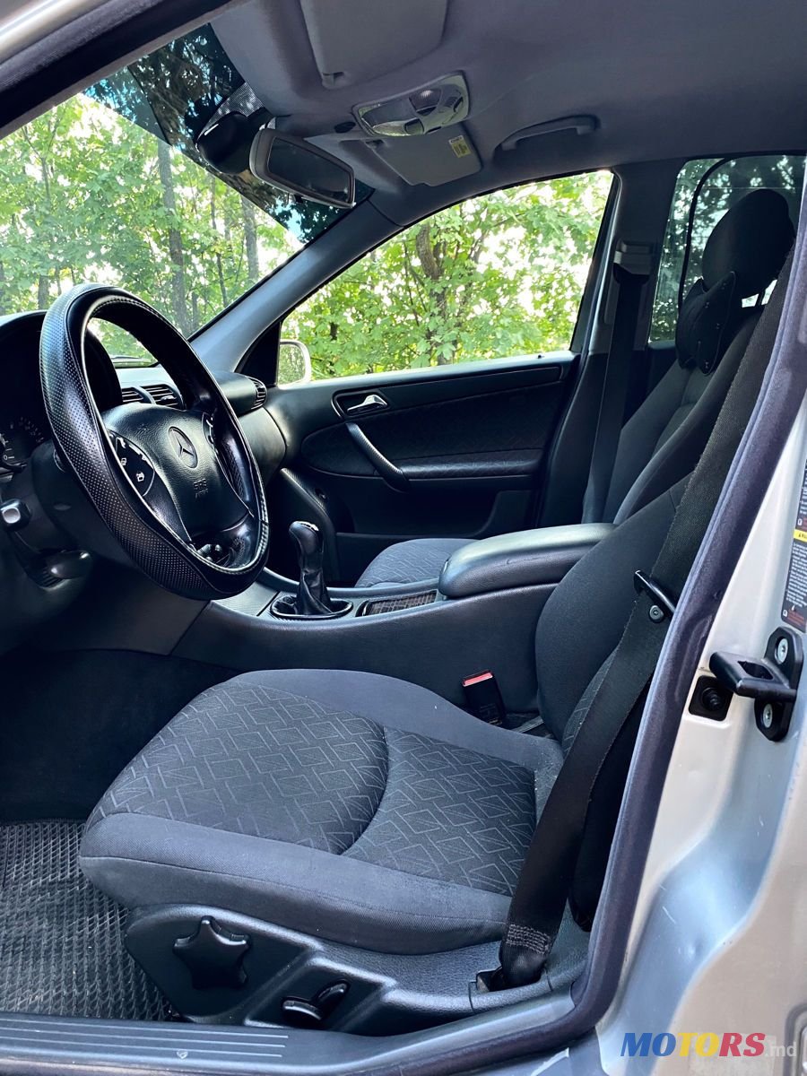 2003' Mercedes-Benz C-Class photo #5