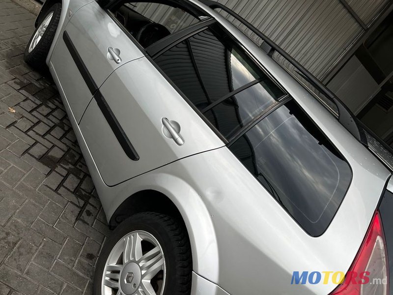 2007' Renault Megane photo #2