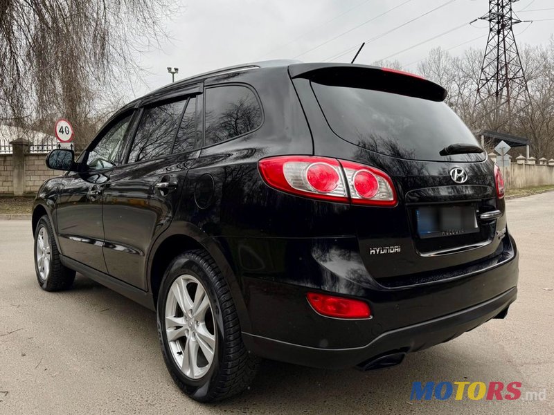 2010' Hyundai Santa Fe photo #5