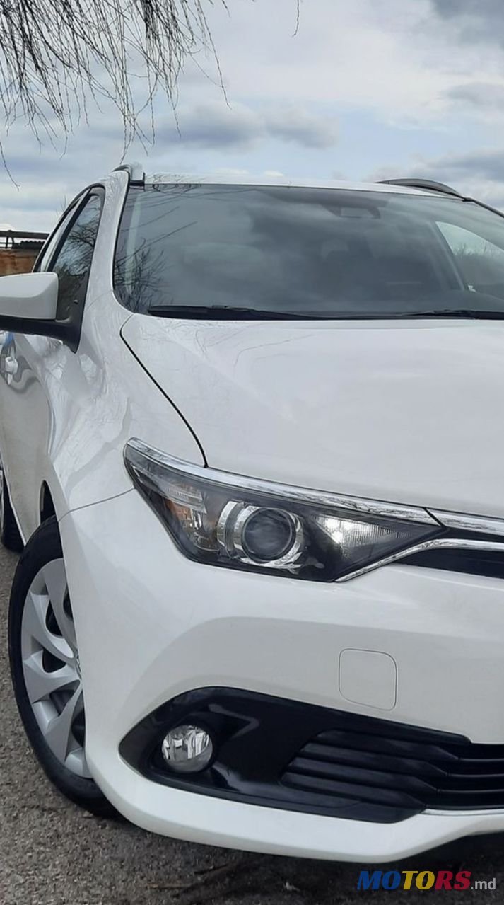 2018' Toyota Auris photo #6