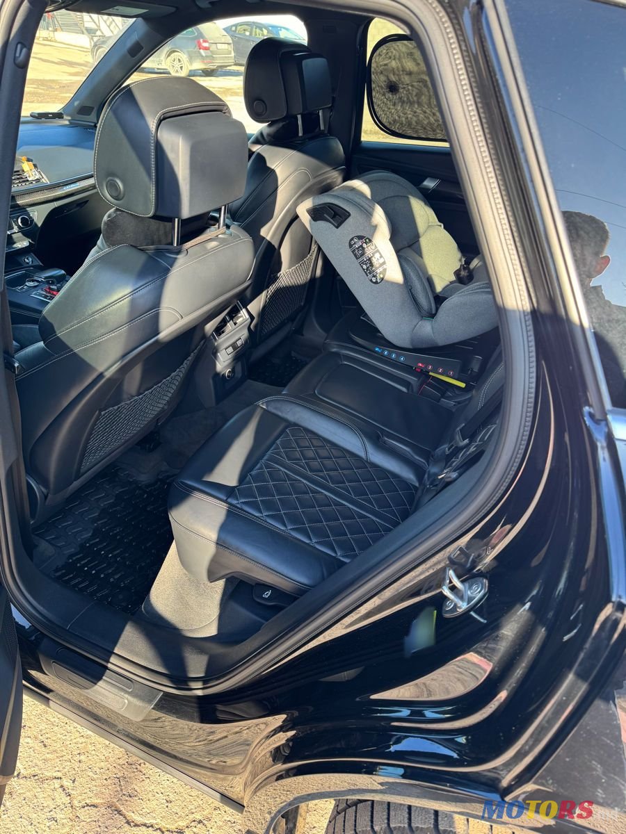 2017' Audi SQ5 photo #4