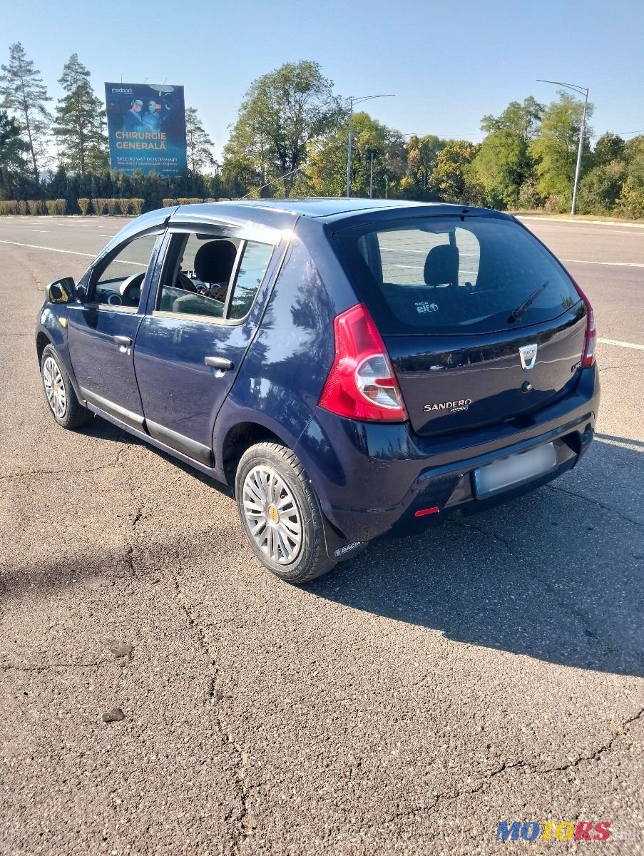 2010' Dacia Sandero photo #3