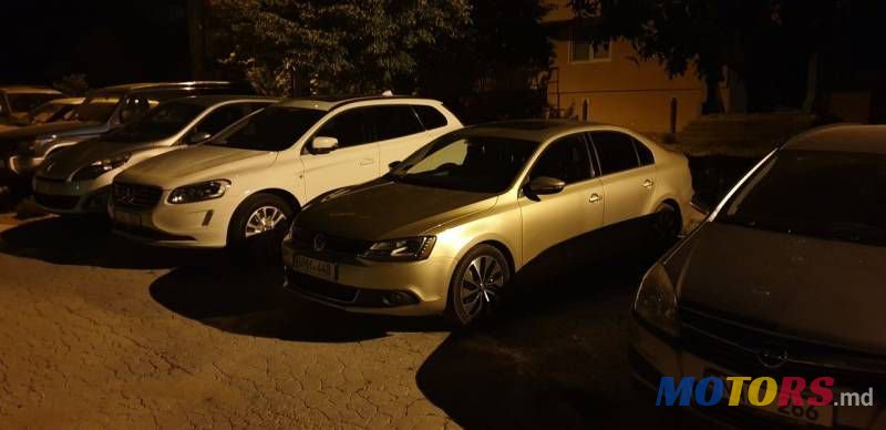 2013' Volkswagen Jetta photo #3