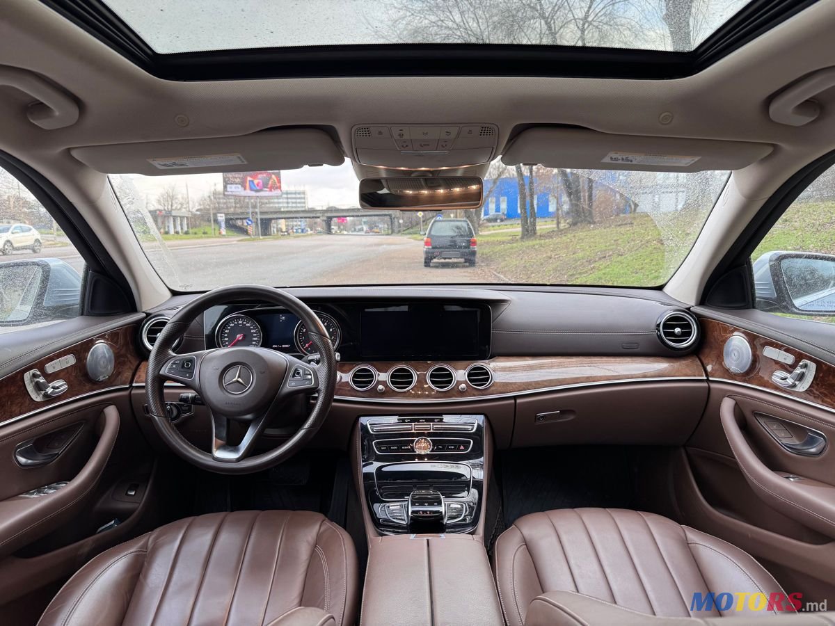 2017' Mercedes-Benz E-Class photo #5
