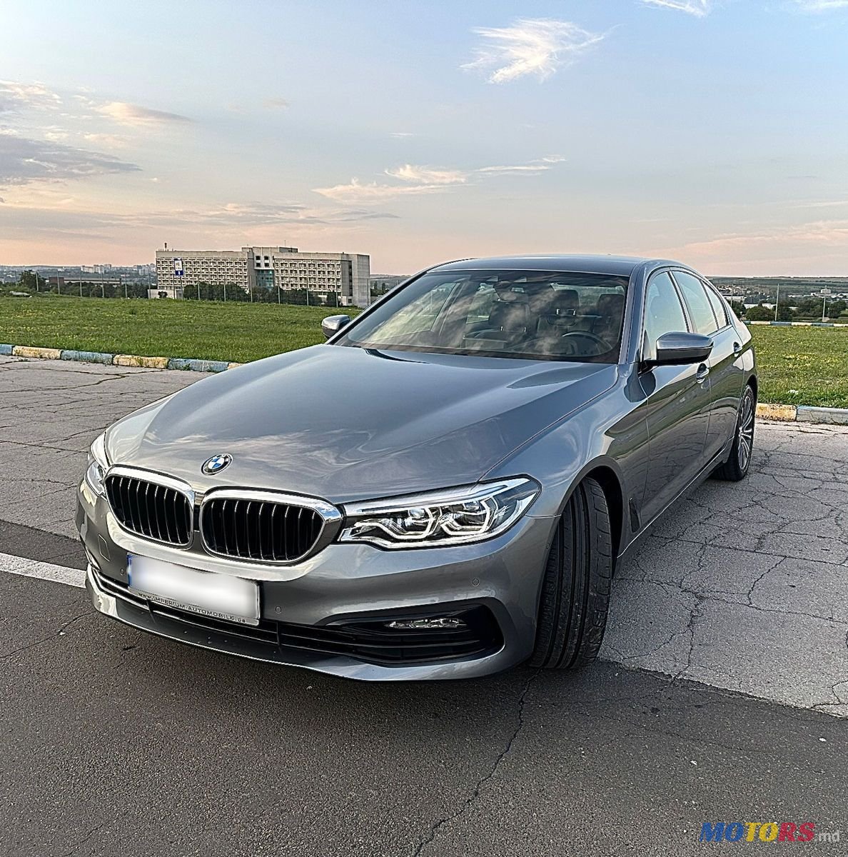 2017' BMW 5 Series photo #3