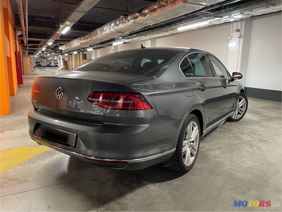 2017' Volkswagen Passat photo #4