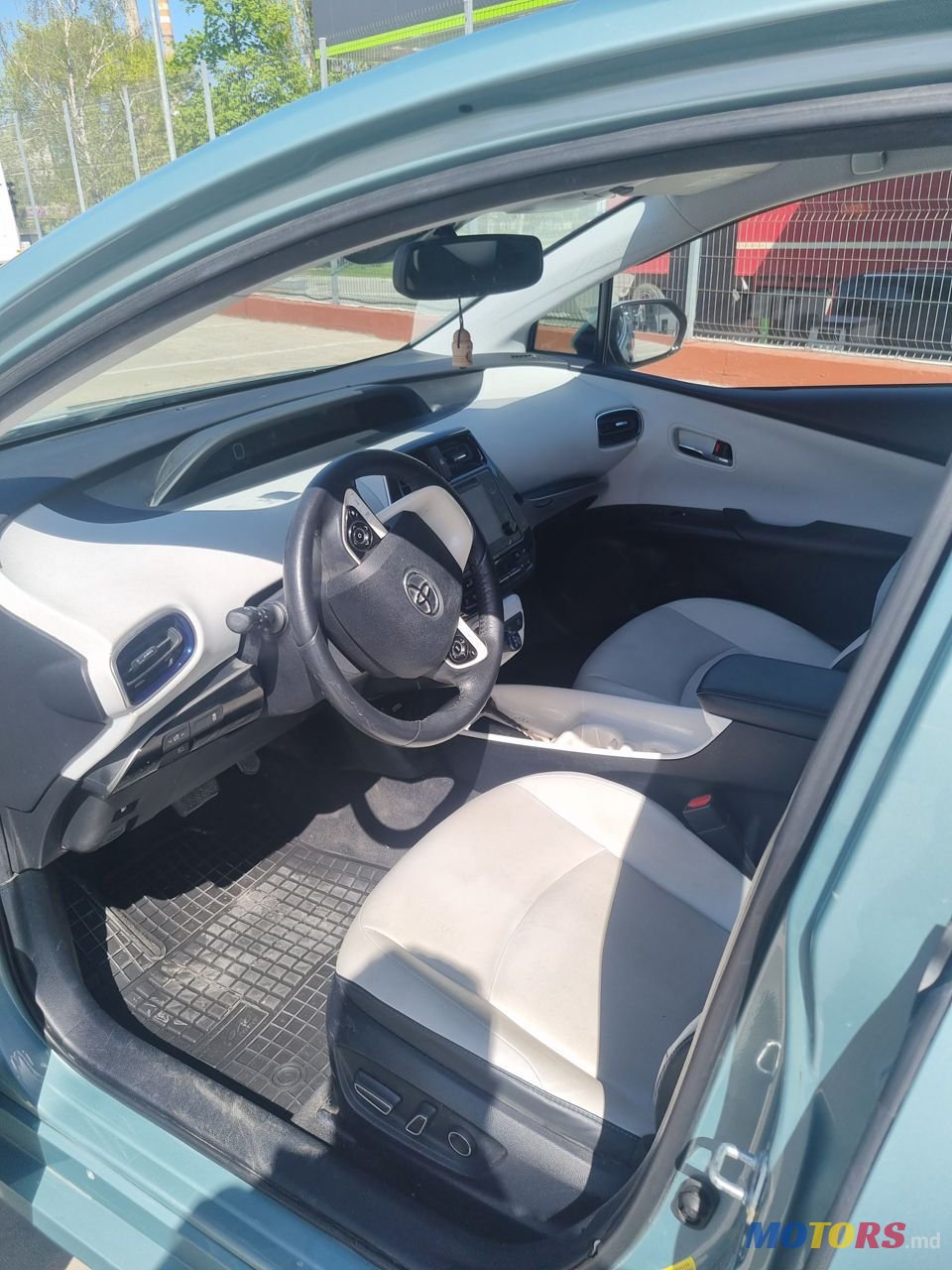 2016' Toyota Prius photo #5