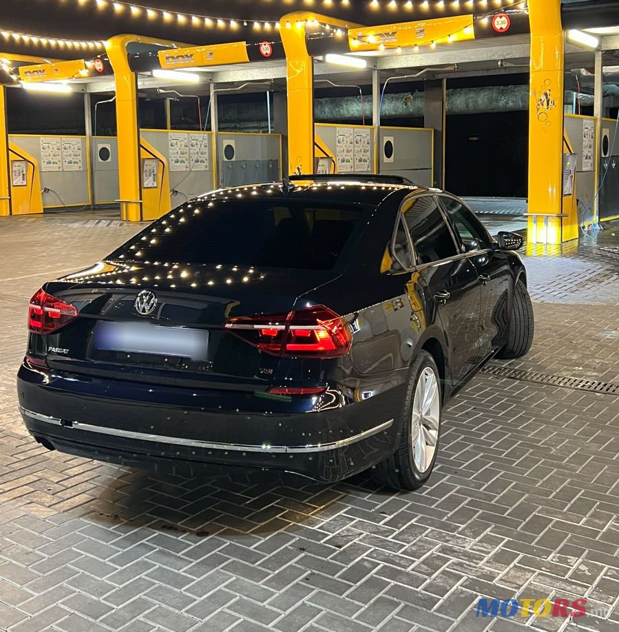 2018' Volkswagen Passat photo #4