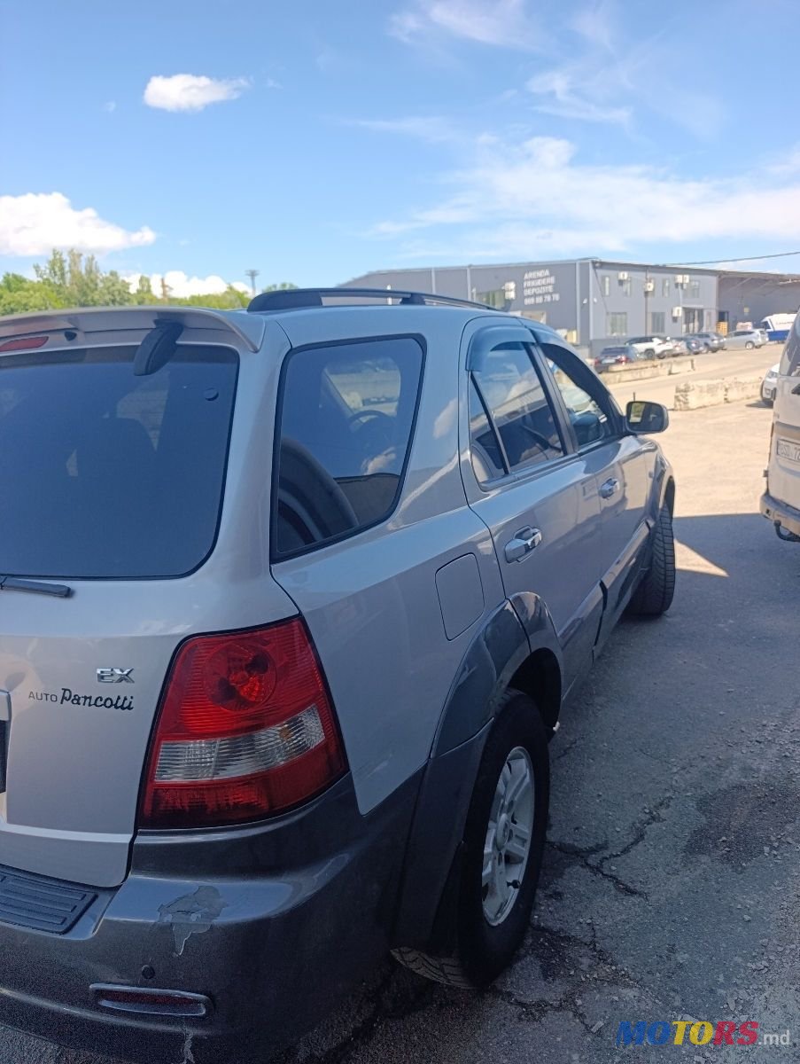 2004' Kia Sorento photo #2