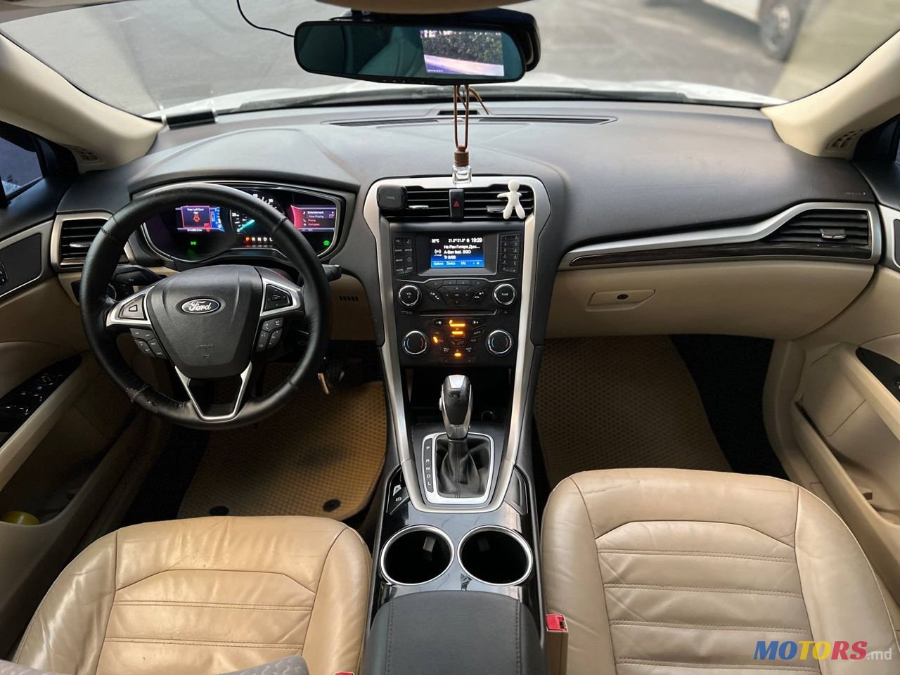 2012' Ford Fusion photo #4