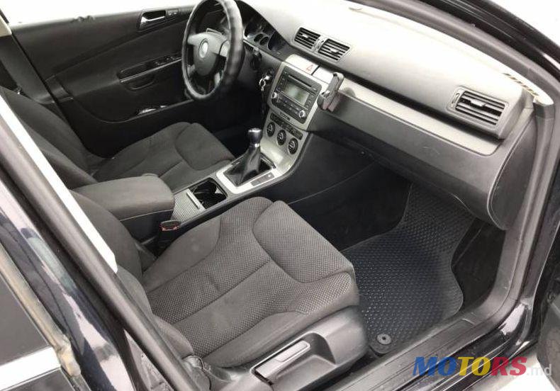 2006' Volkswagen Passat photo #3