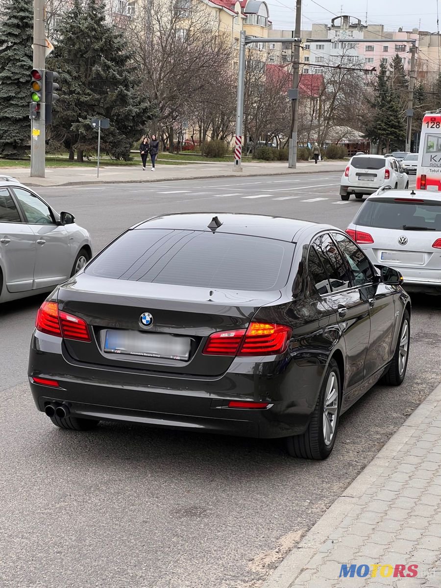 2016' BMW 5 Series photo #3