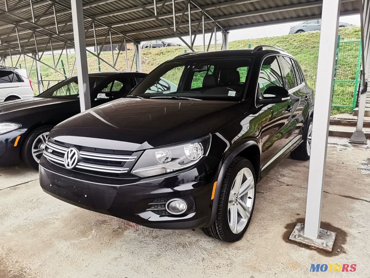 2015' Volkswagen Tiguan photo #1