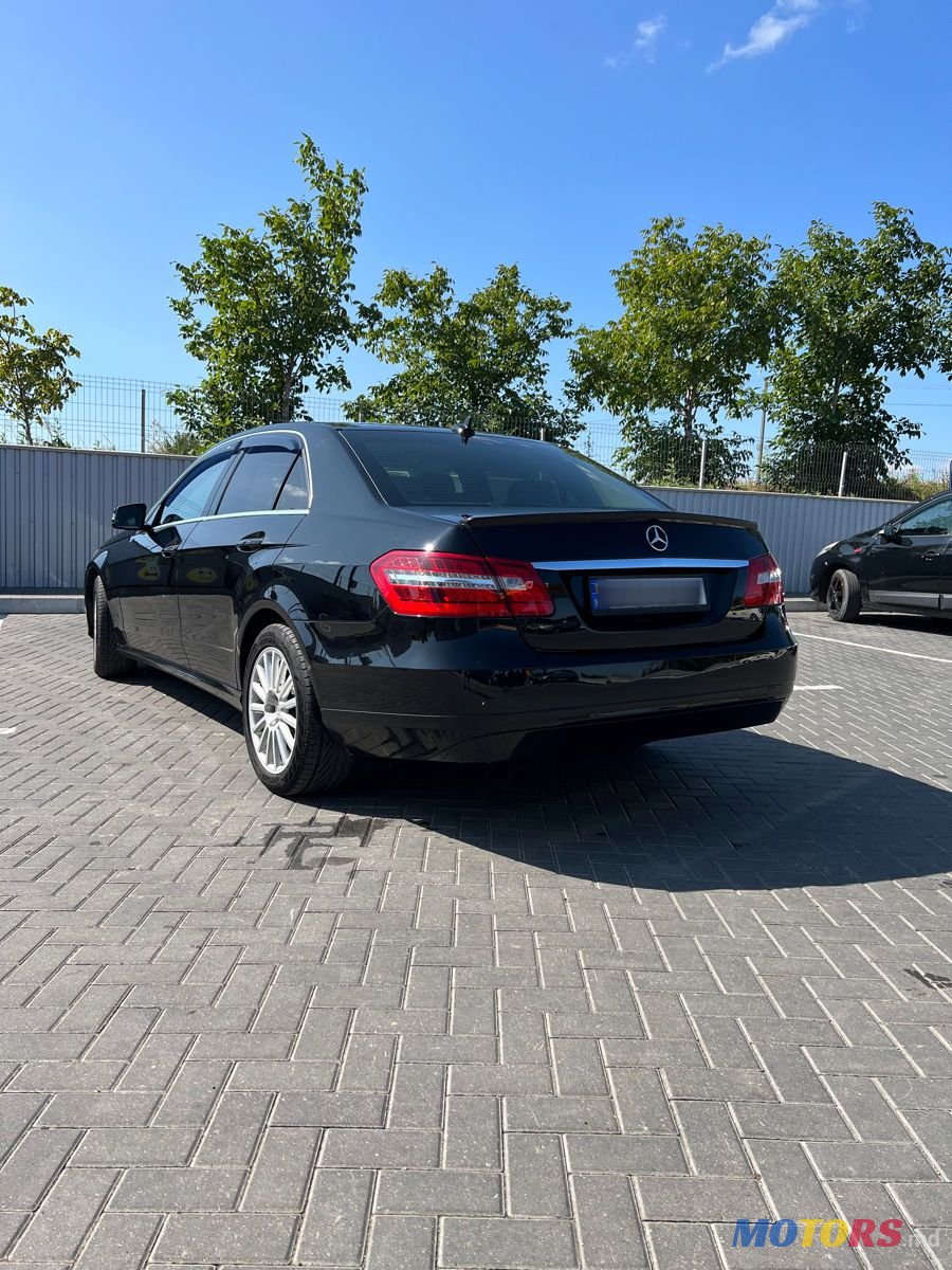 2013' Mercedes-Benz E-Class photo #3