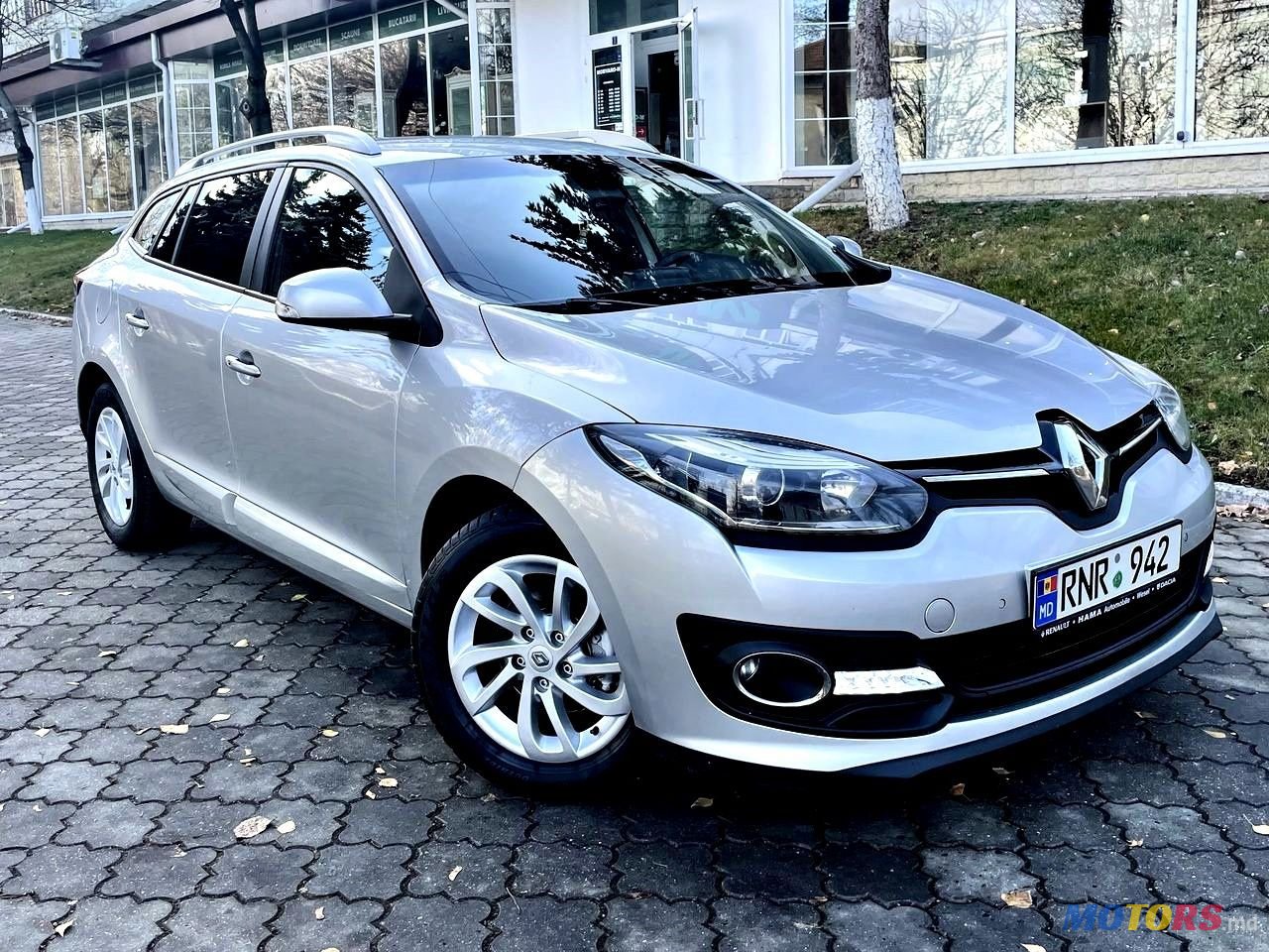 2014' Renault Megane photo #2