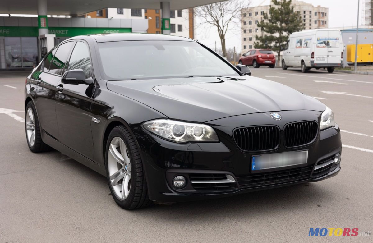 2016' BMW 5 Series photo #2