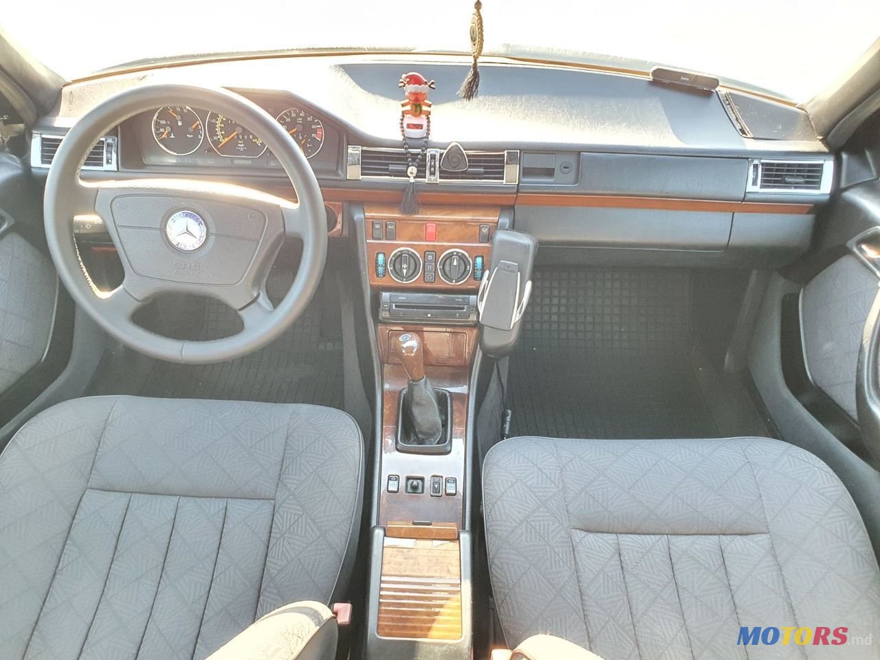 1994' Mercedes-Benz W124 photo #5